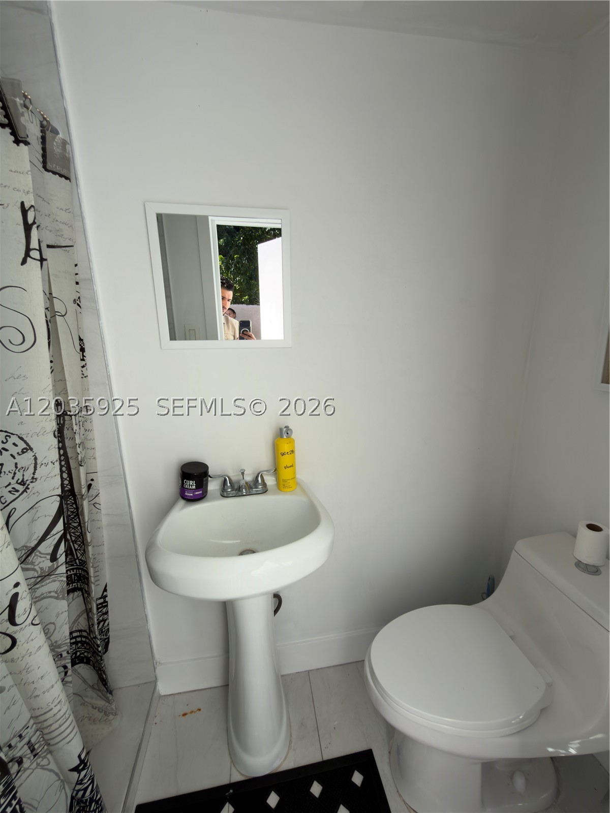 224 E 42nd St Property Photo 65