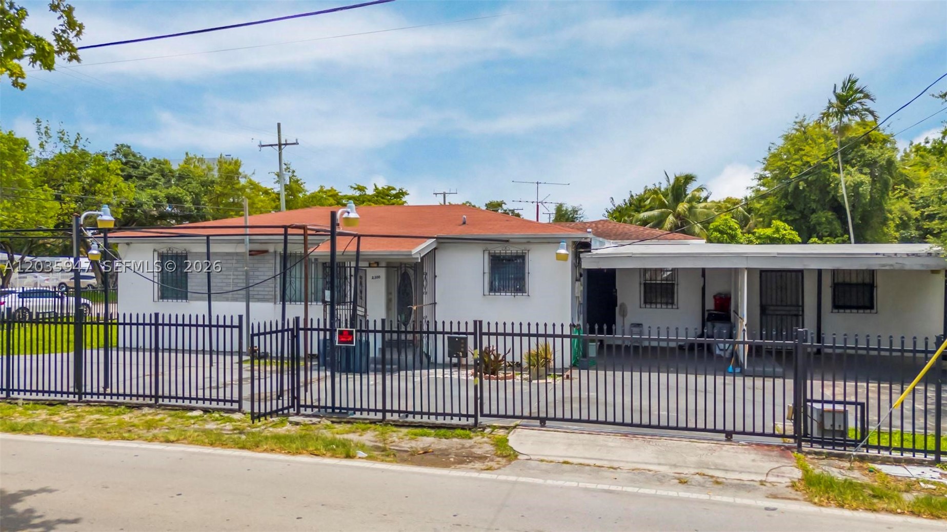 2300 Nw 9th St Property Photo 30