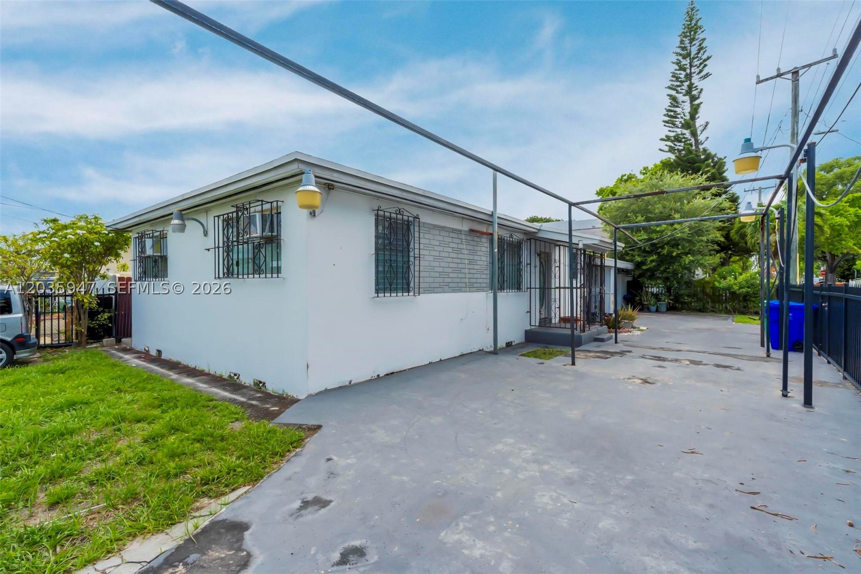2300 Nw 9th St Property Photo 34