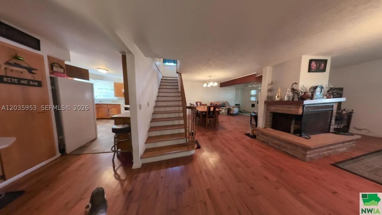 35 Hinshaw St Property Photo 9