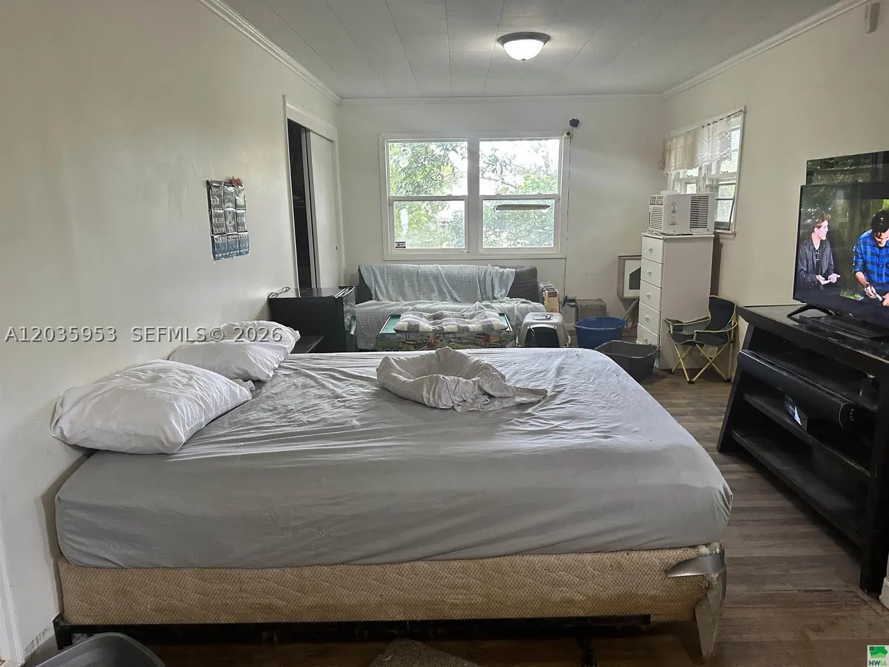 35 Hinshaw St Property Photo 13