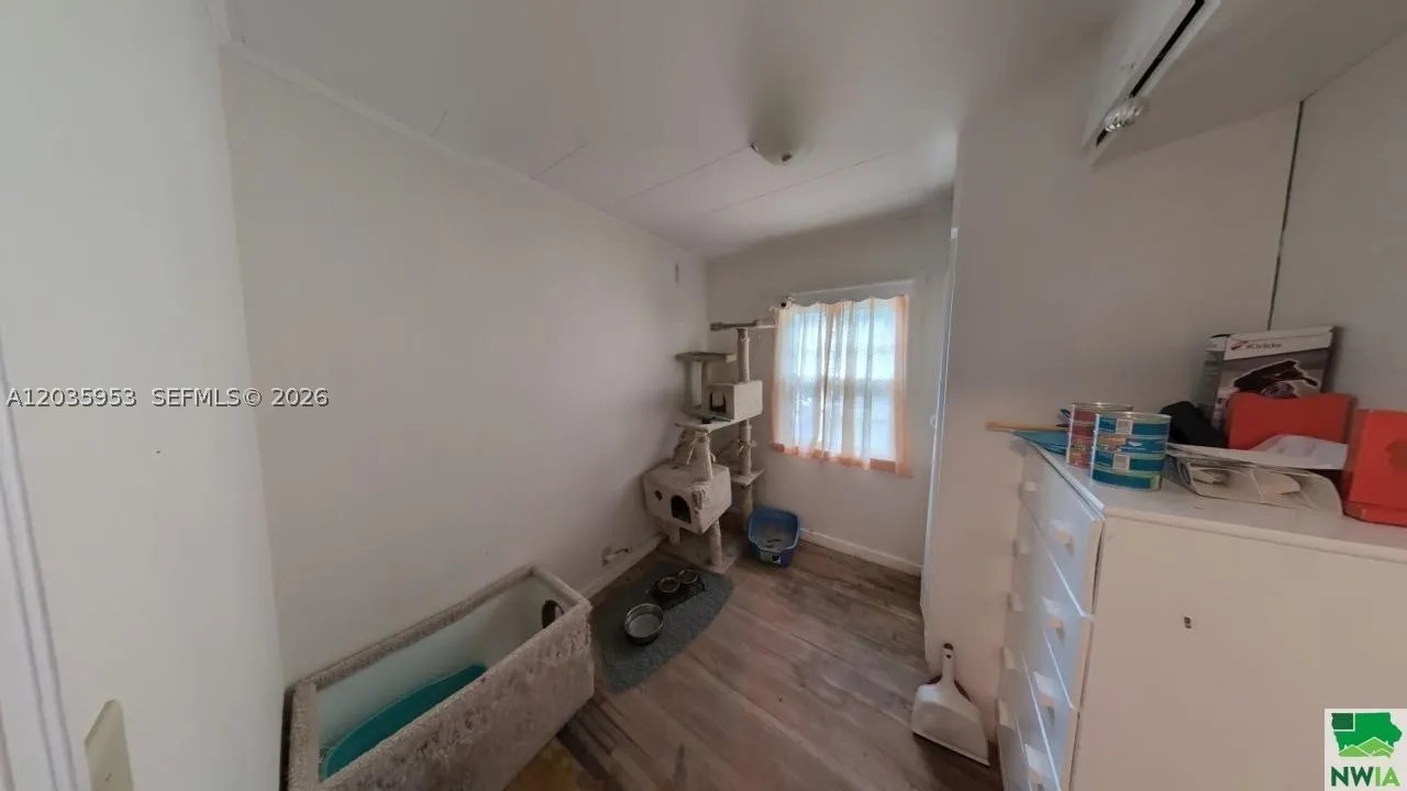 35 Hinshaw St Property Photo 19