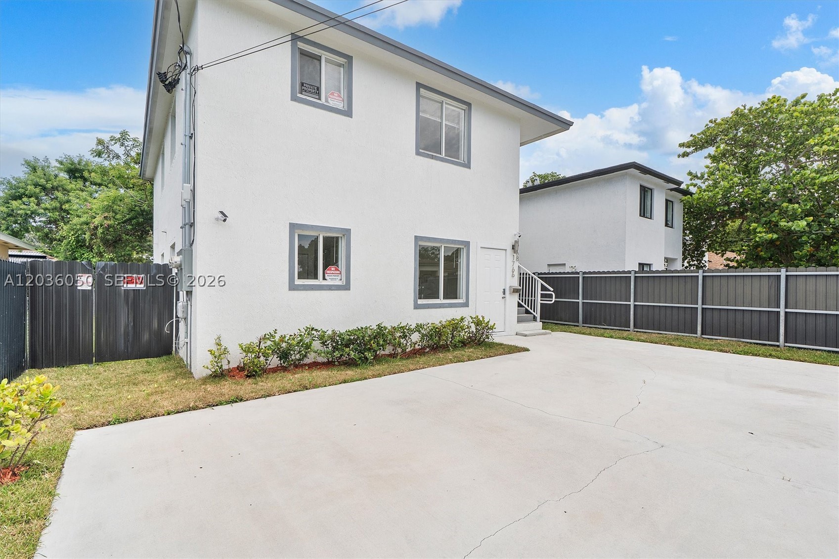 1766 Nw 68th Ter Property Photo 3