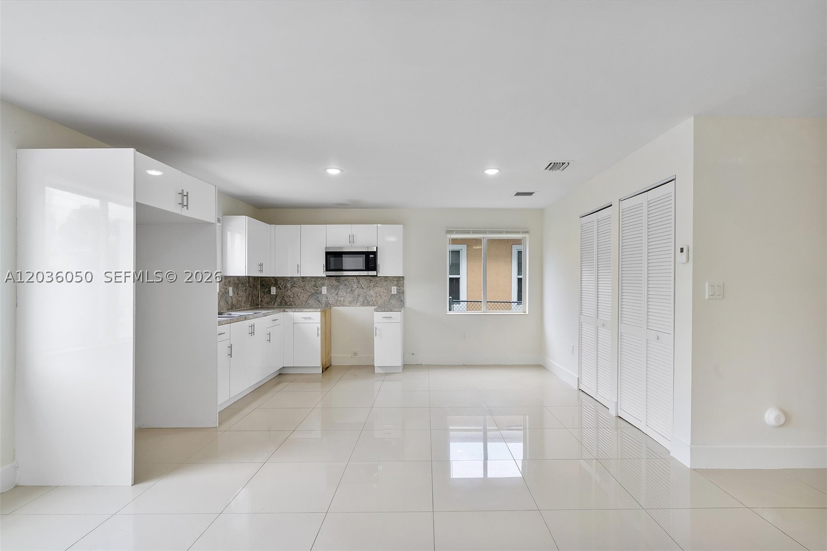 1766 Nw 68th Ter Property Photo 8