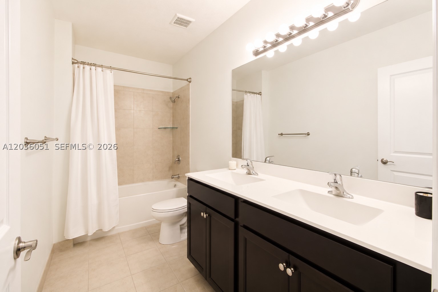 2450 Se 1st St Property Photo 19