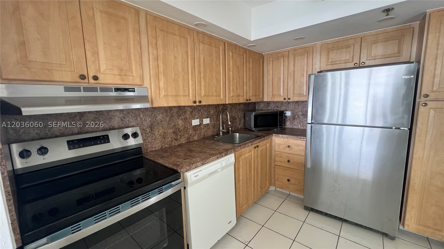 20505 E Country Club Dr 1639 Property Photo 11