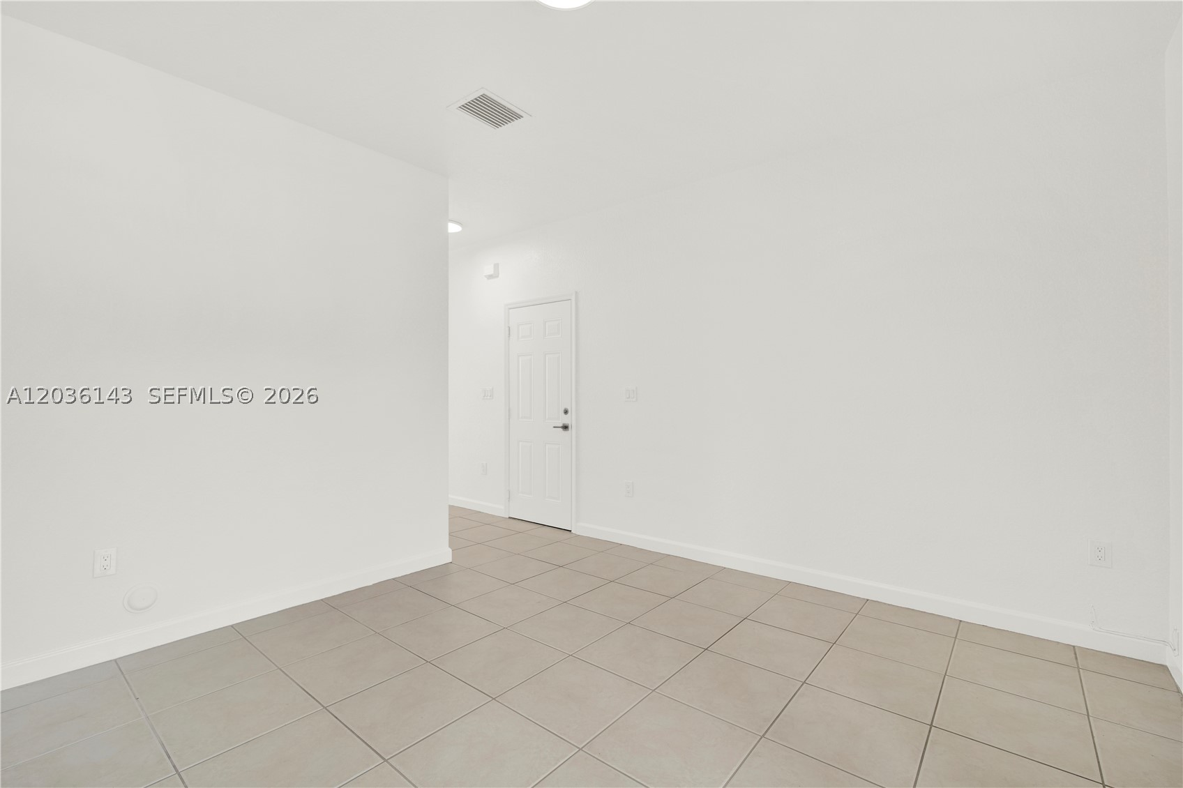 11467 Sw 236th Ln Property Photo 5