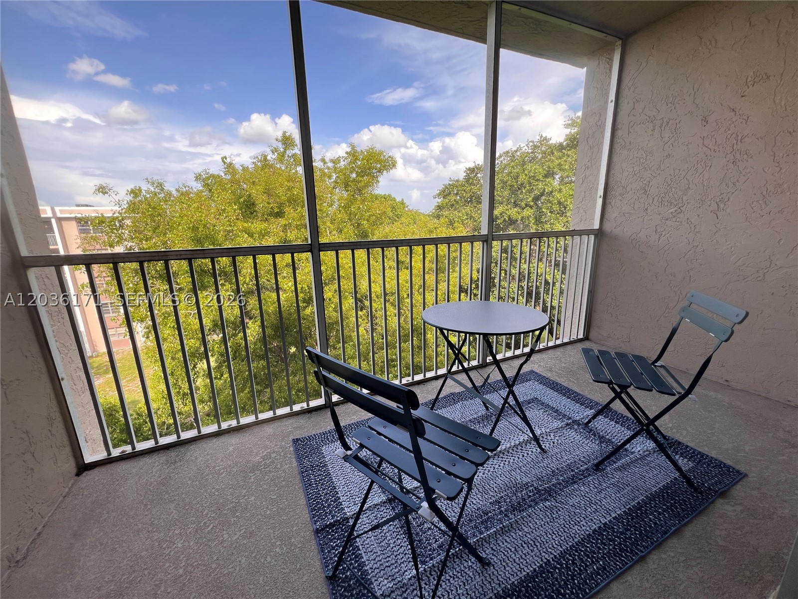 1075 Riverside Dr 505 Property Photo 2