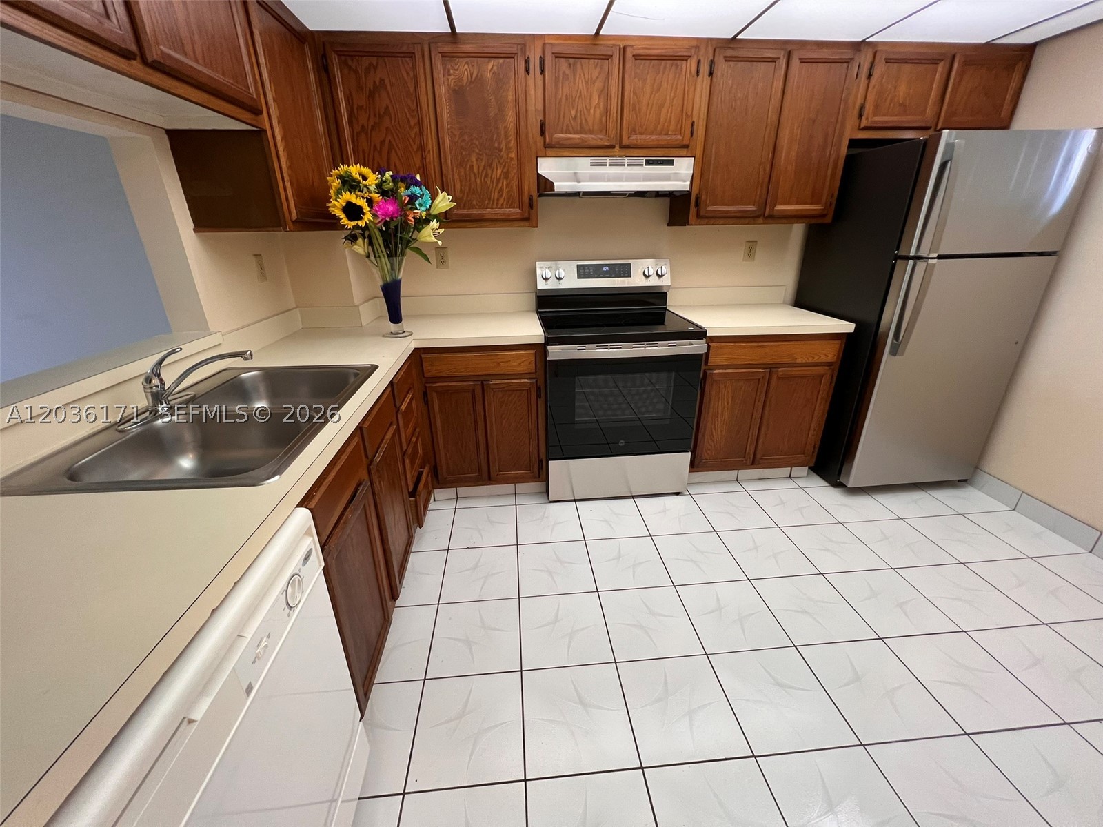 1075 Riverside Dr 505 Property Photo 4