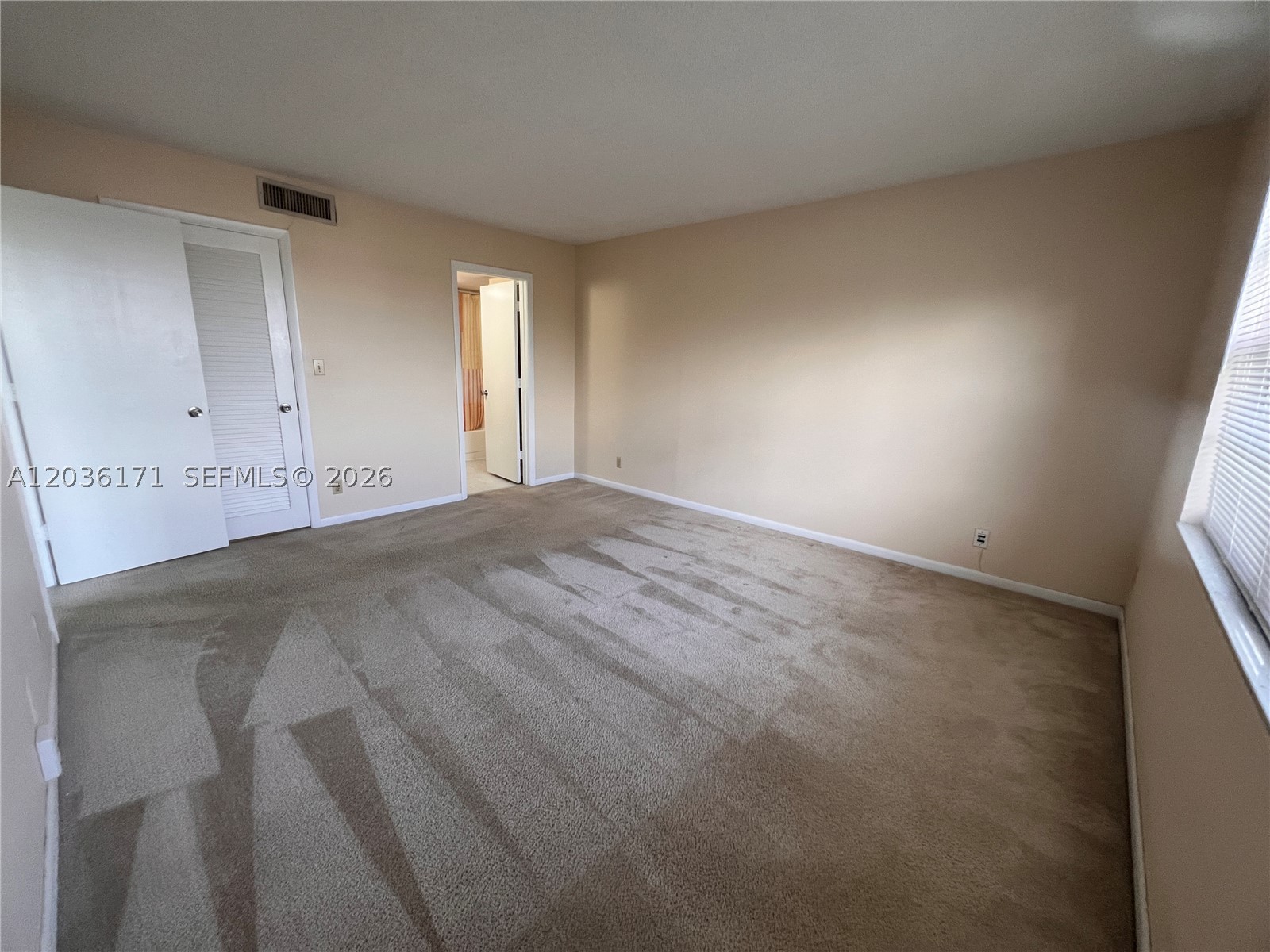 1075 Riverside Dr 505 Property Photo 6