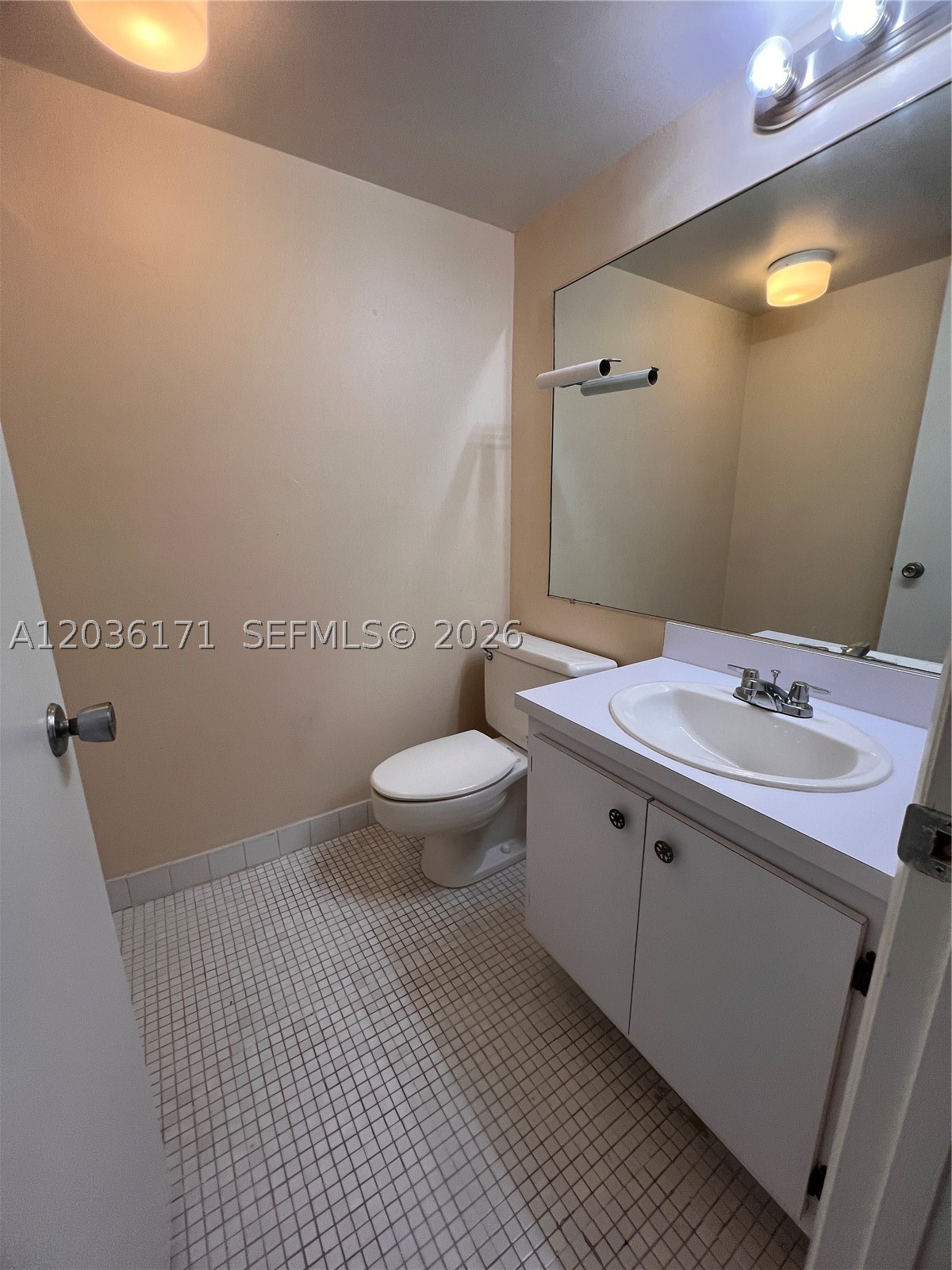 1075 Riverside Dr 505 Property Photo 11
