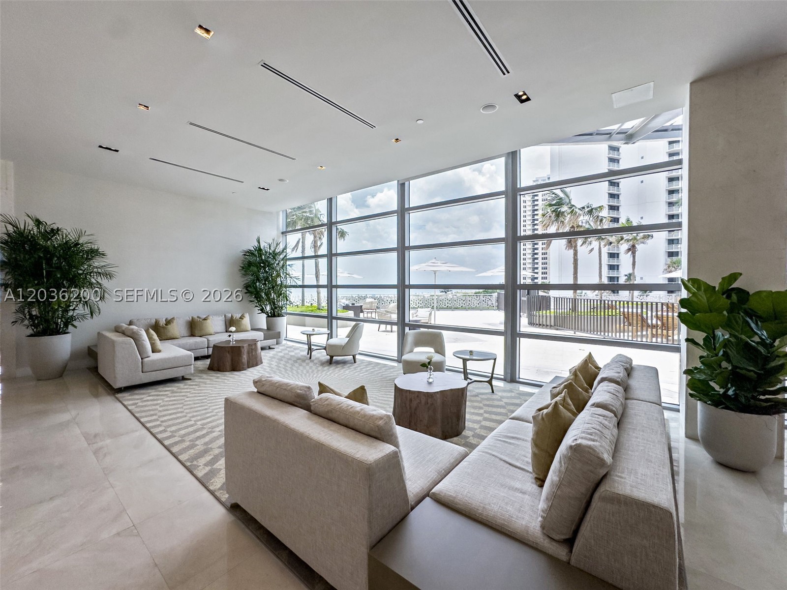3100 N Ocean Dr H-1801 Property Photo 14