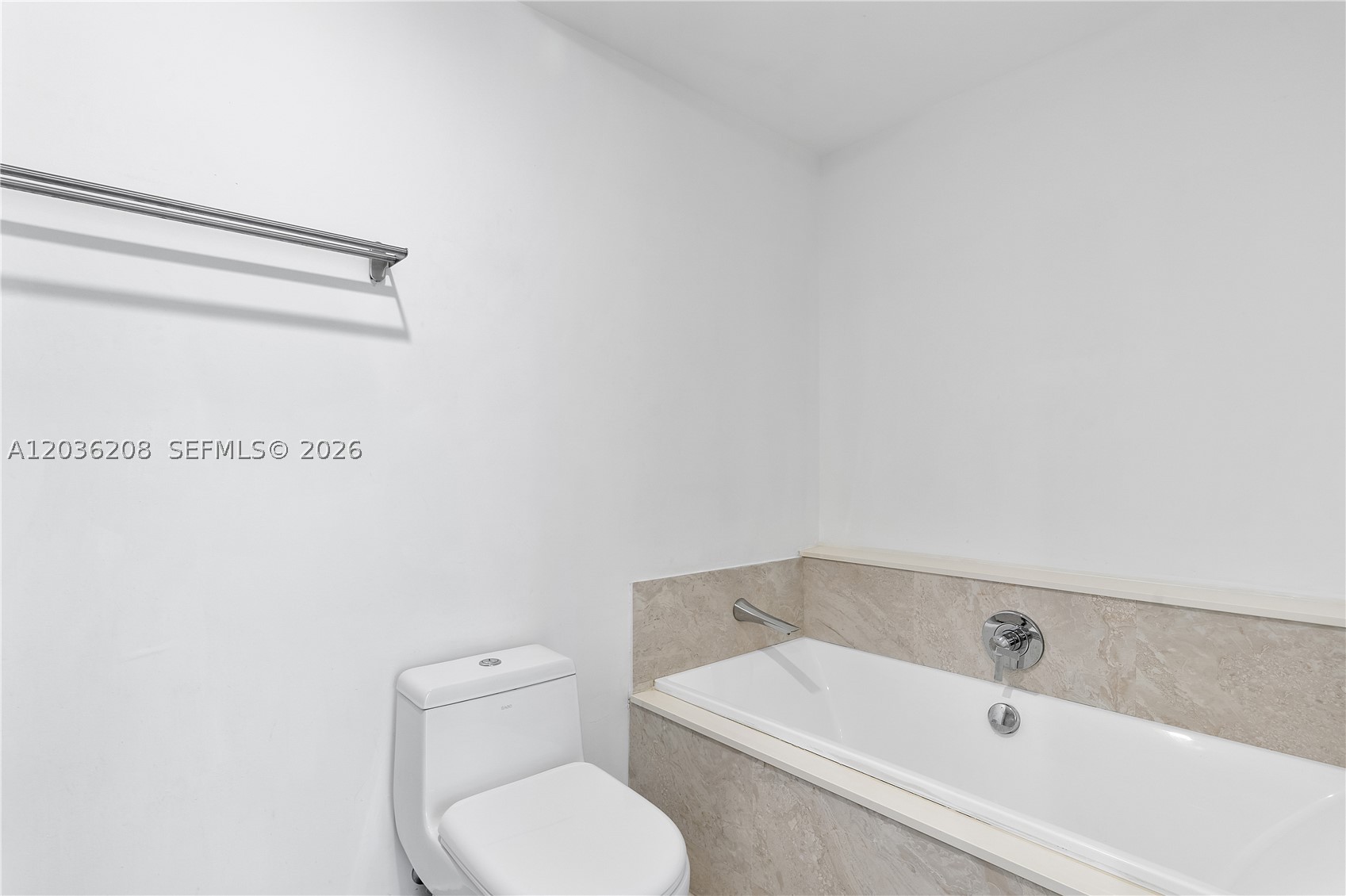 488 Ne 18th St 1805 Property Photo 34