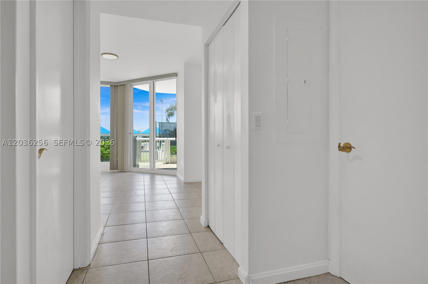 4779 Collins Ave 506 Property Photo 12