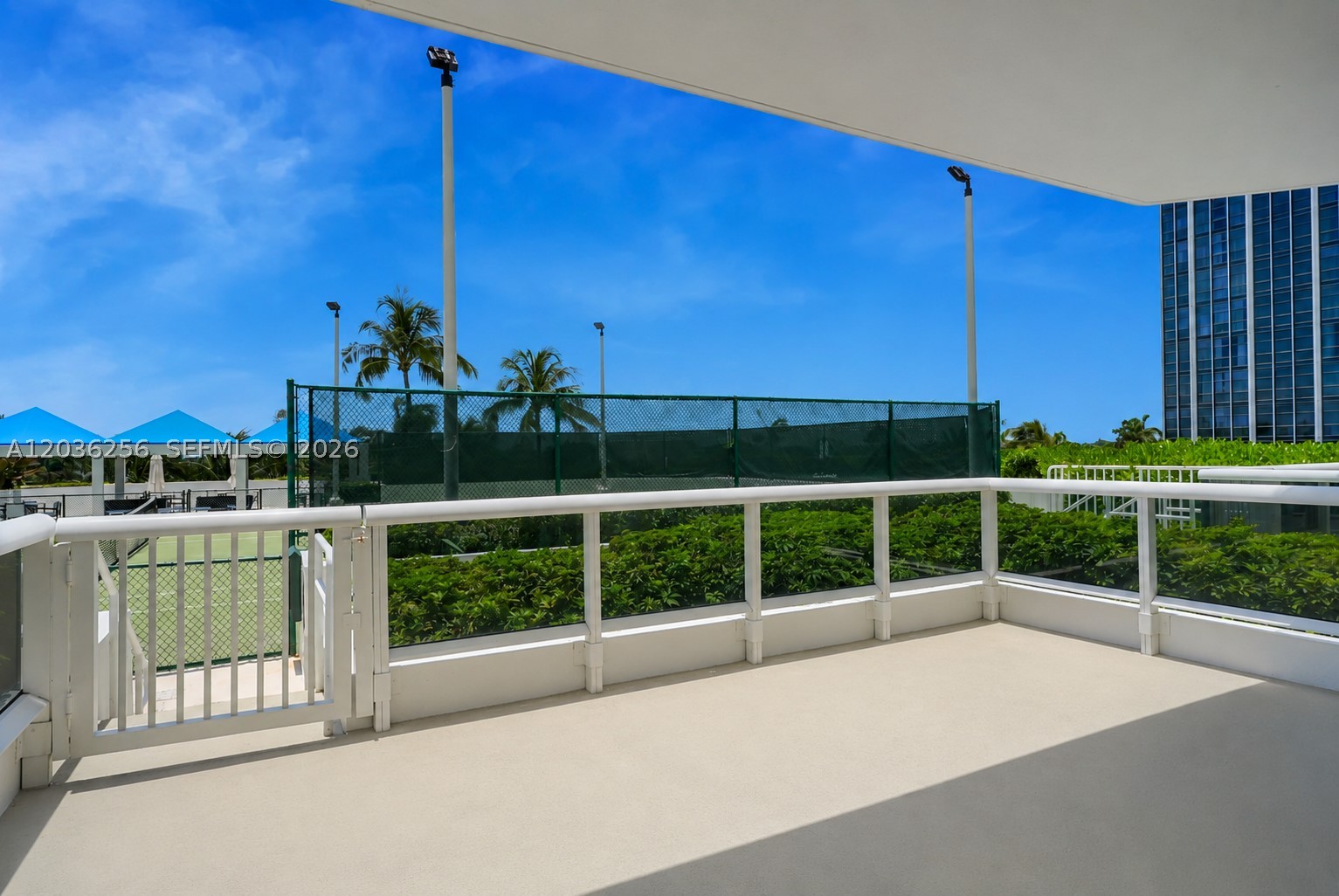 4779 Collins Ave 506 Property Photo 15