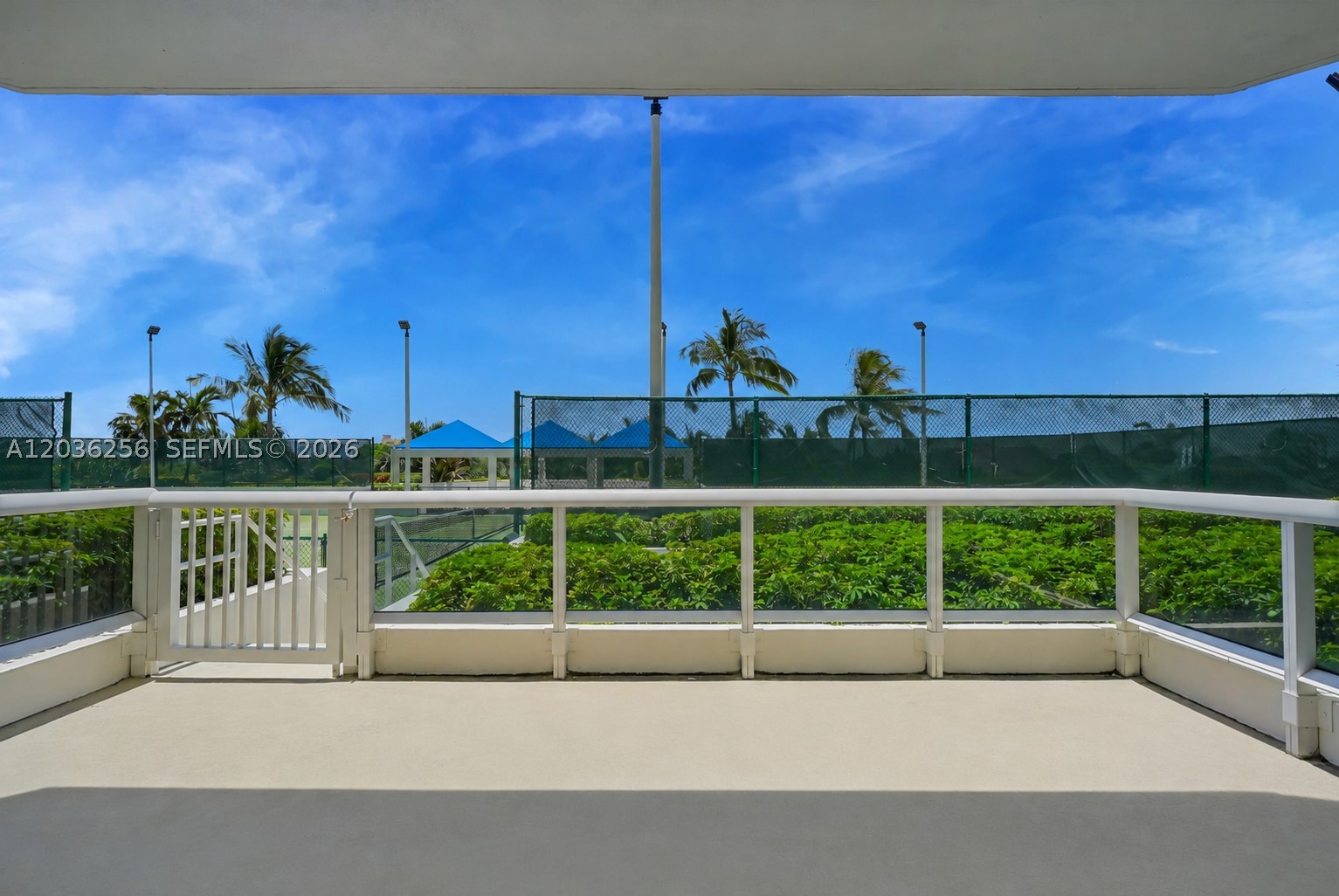 4779 Collins Ave 506 Property Photo 16