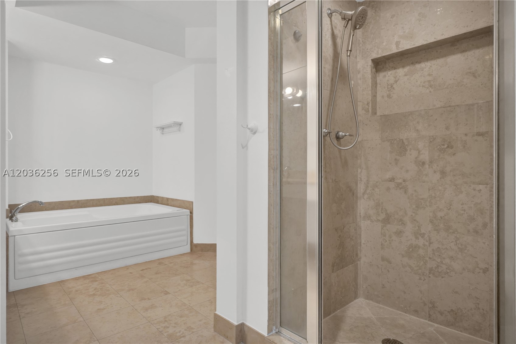 4779 Collins Ave 506 Property Photo 21