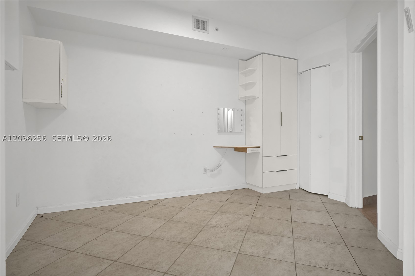 4779 Collins Ave 506 Property Photo 23