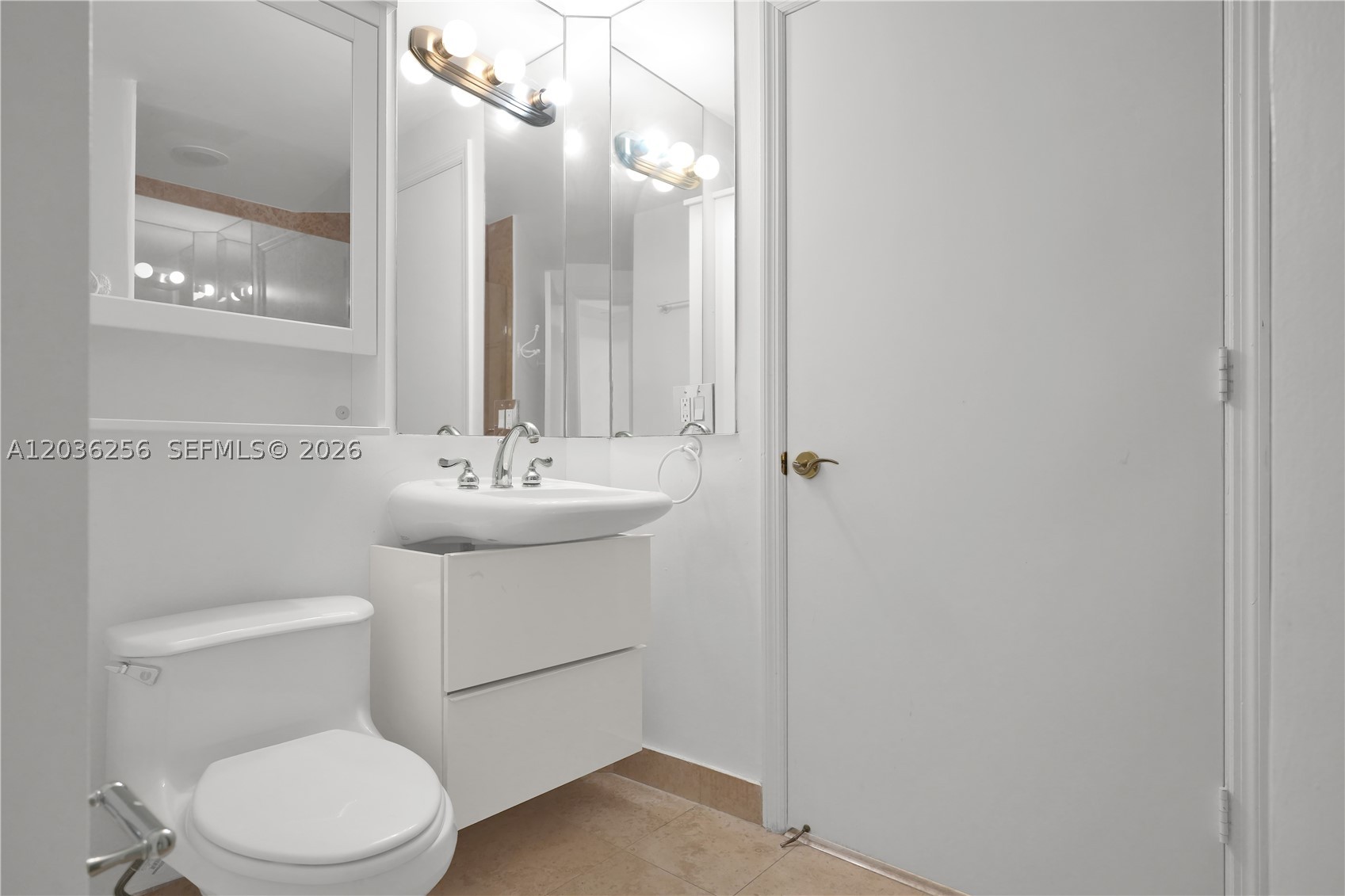 4779 Collins Ave 506 Property Photo 25