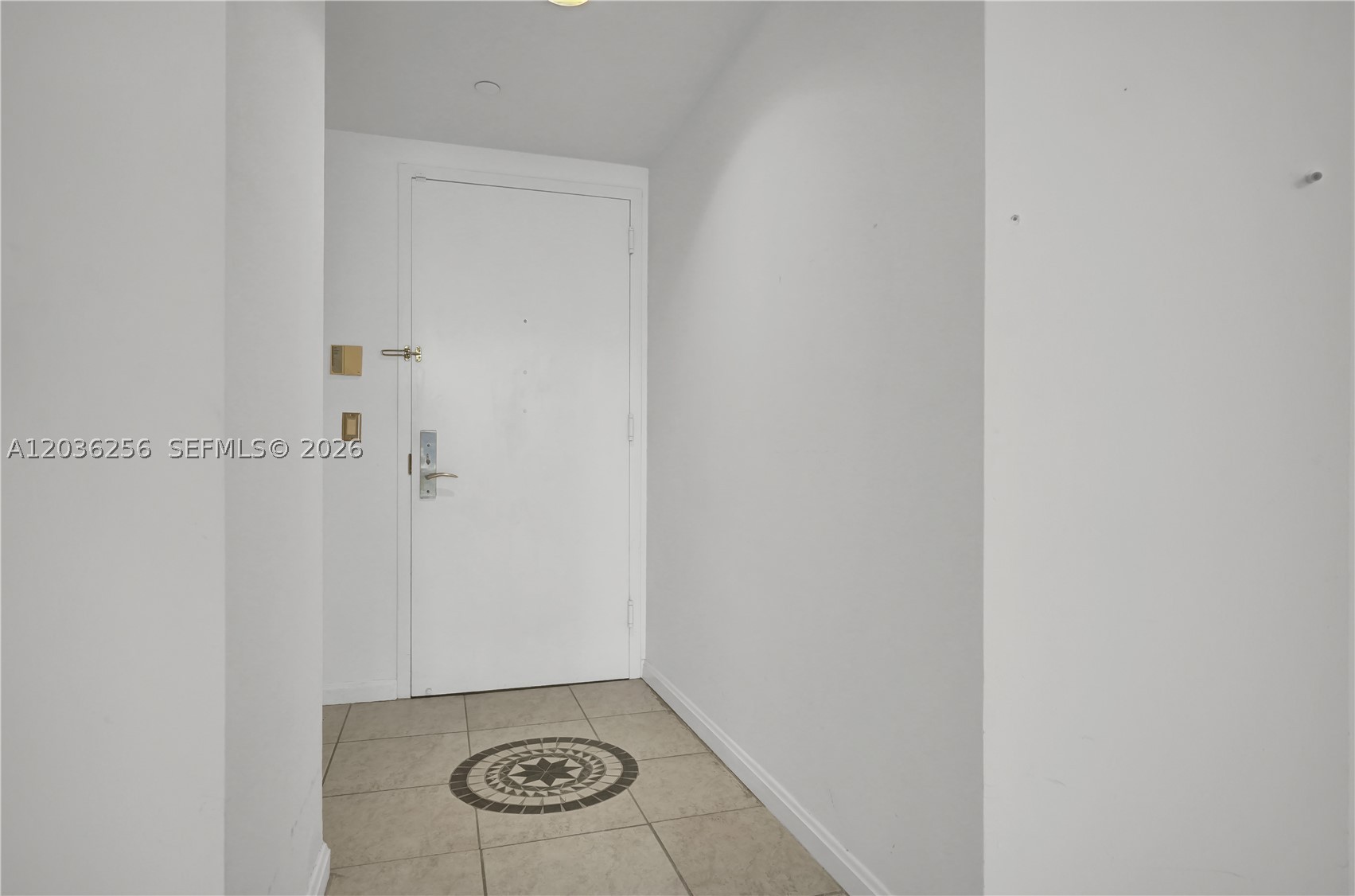 4779 Collins Ave 506 Property Photo 27