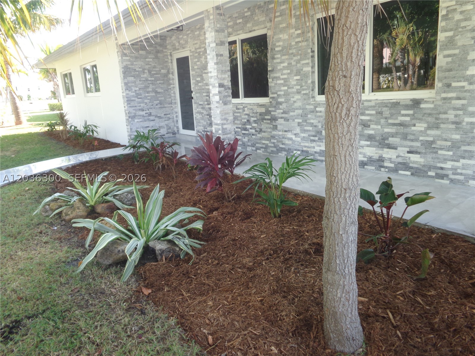 1565 N Thumb Point Dr Property Photo 4