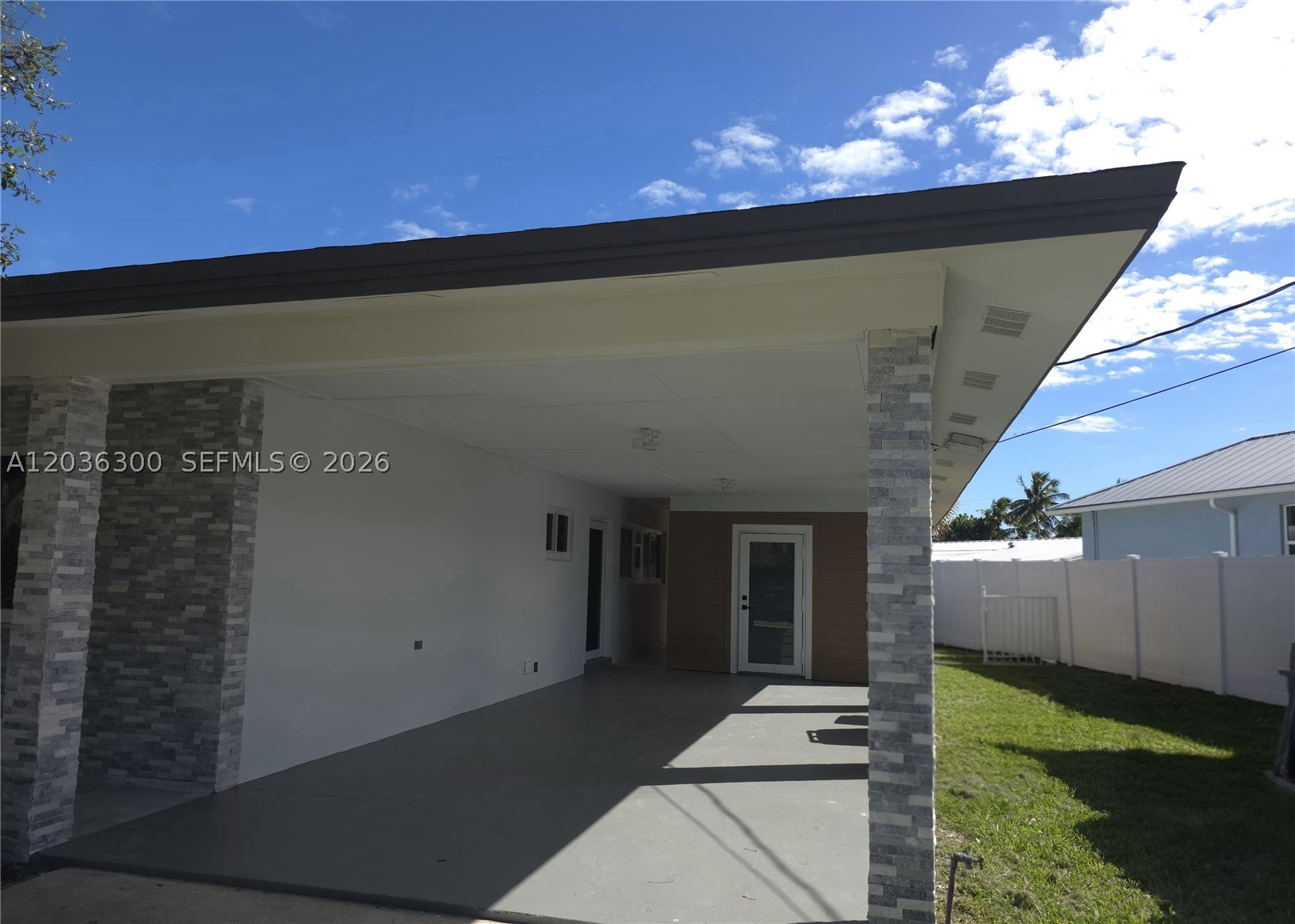 1565 N Thumb Point Dr Property Photo 11