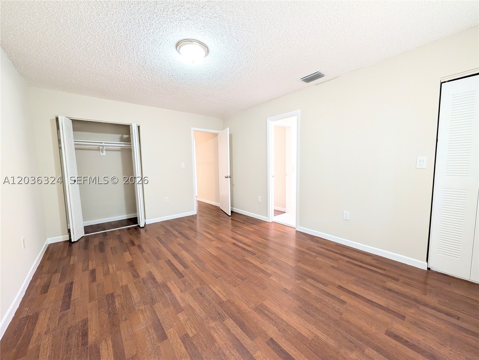 58 SW 14th Ter Property Photo 1