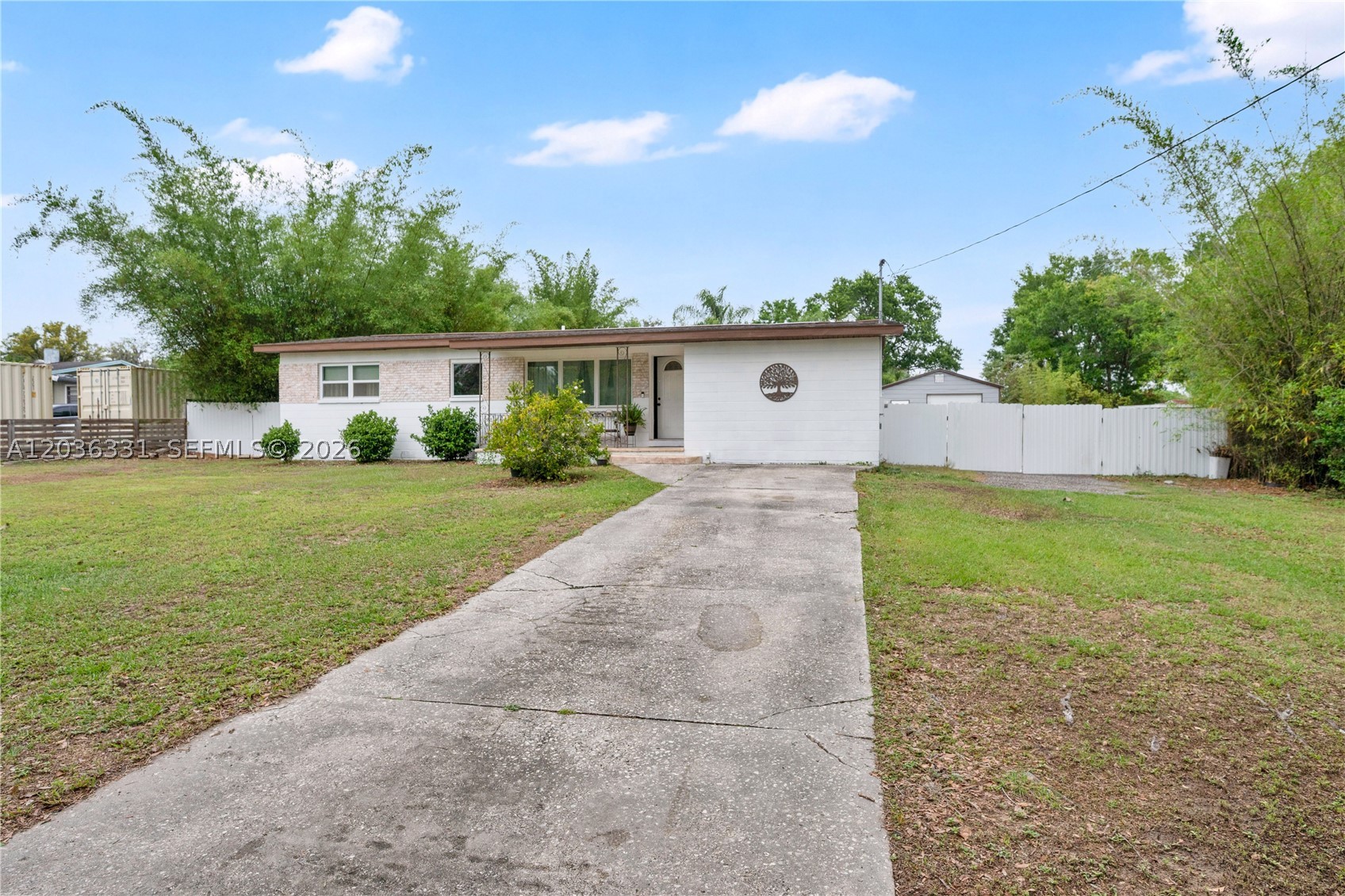 2010 Lee Drive Property Photo 1