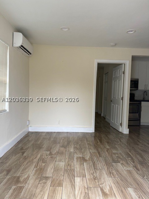 5843 Harding St Property Photo 5