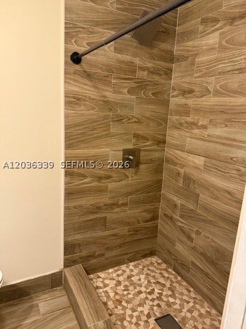 5843 Harding St Property Photo 7