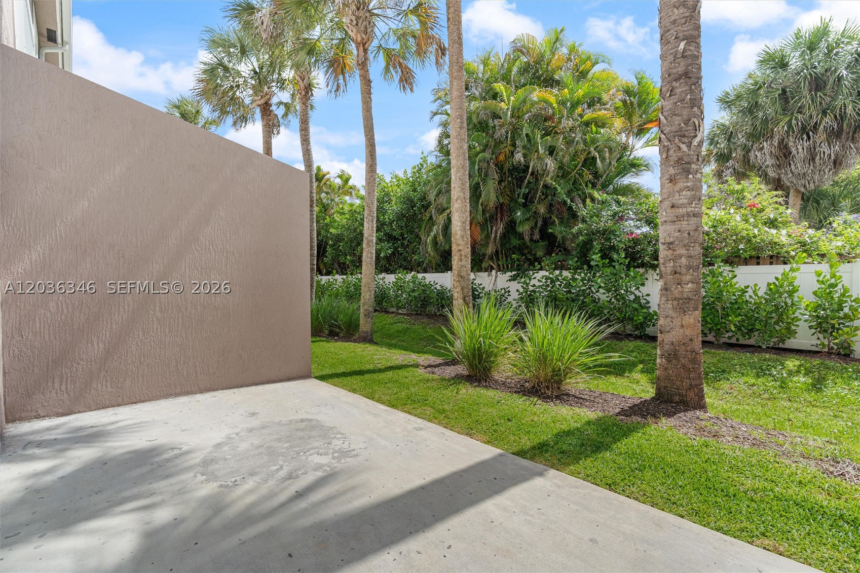 1555 Nw 94th Way Property Photo 14