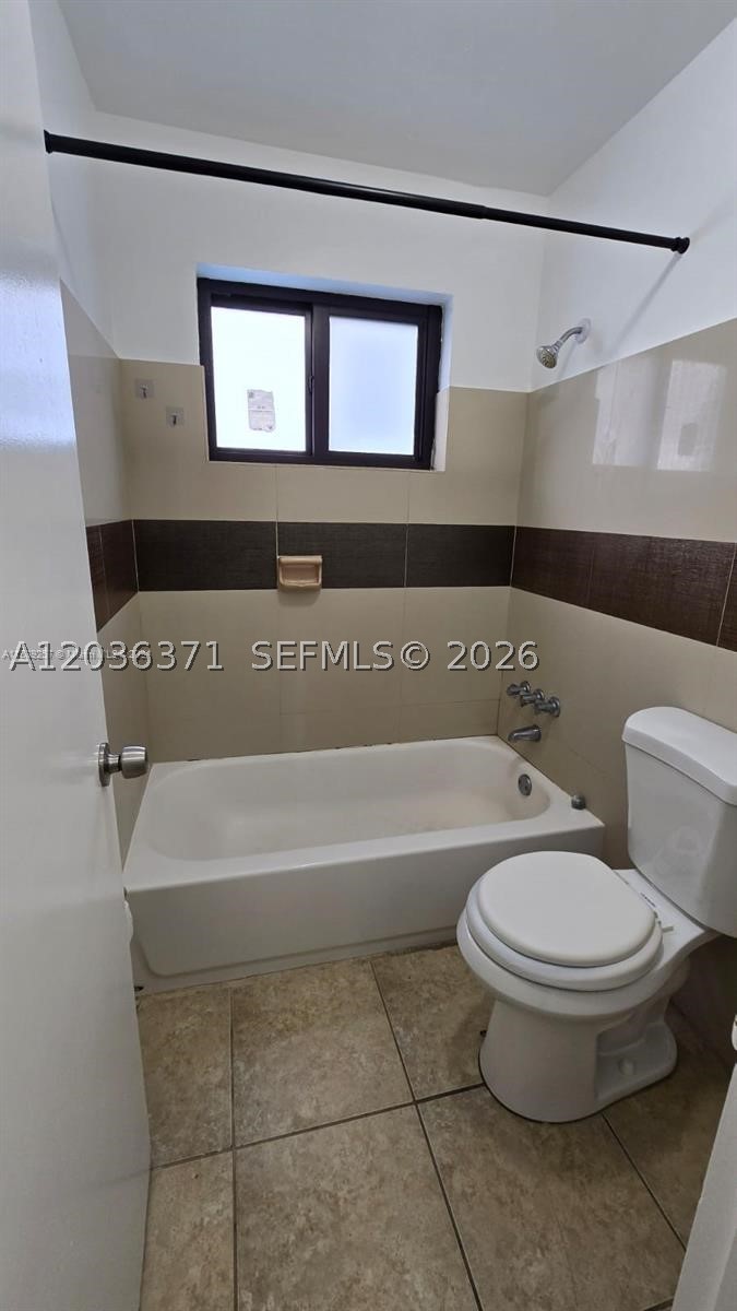 690 Ne 123rd St 207 Property Photo 7