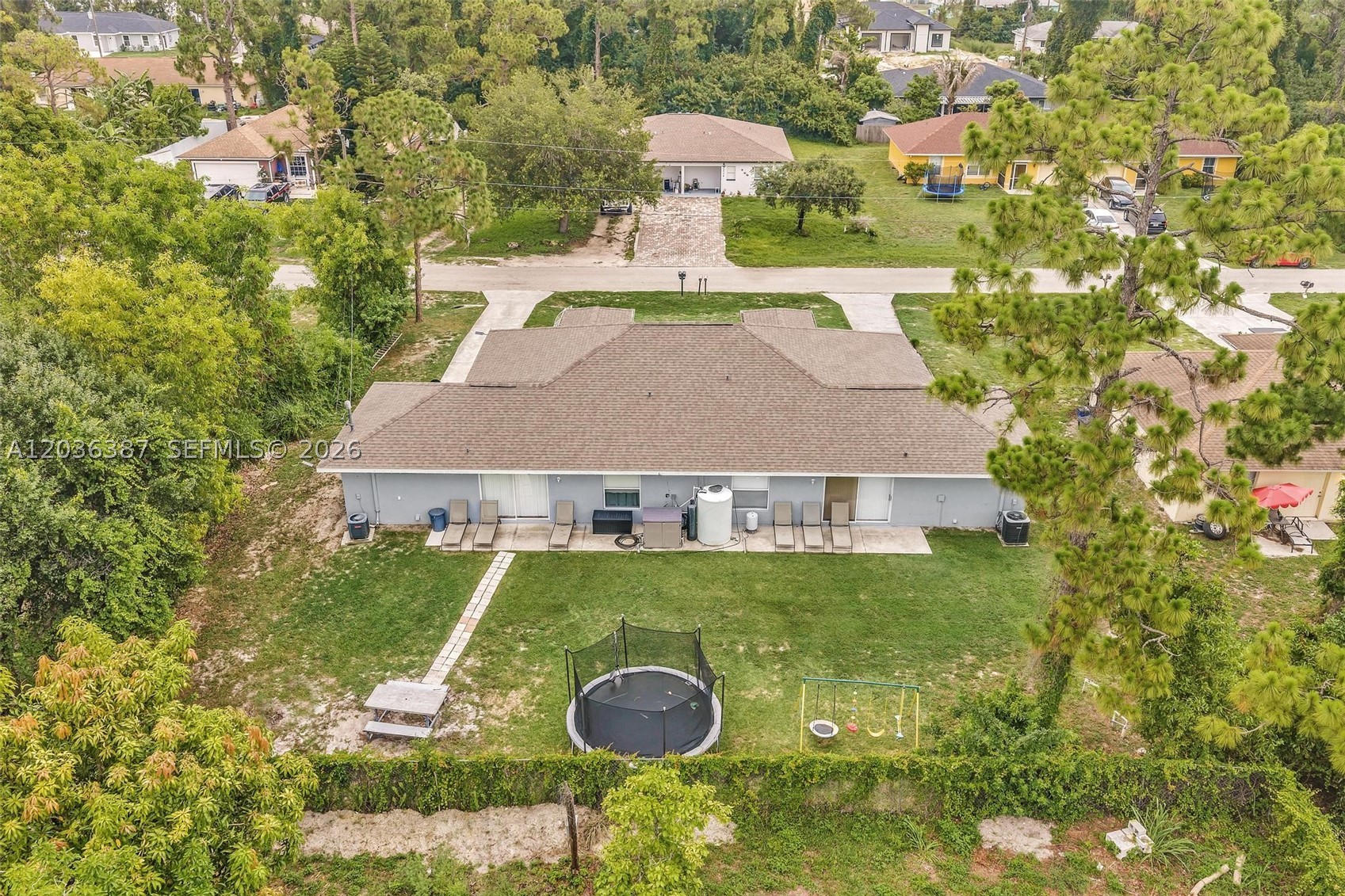 5327 30 St Sw Property Photo 5