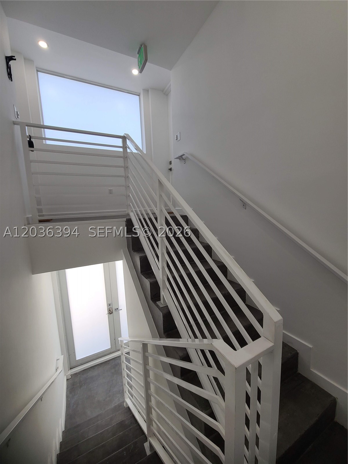 825 Michigan Ave 7 Property Photo 3