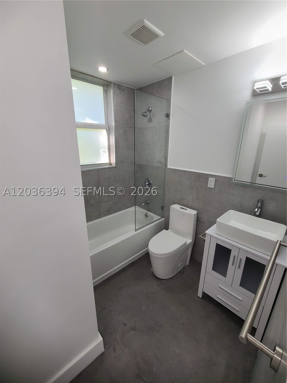 825 Michigan Ave 7 Property Photo 11