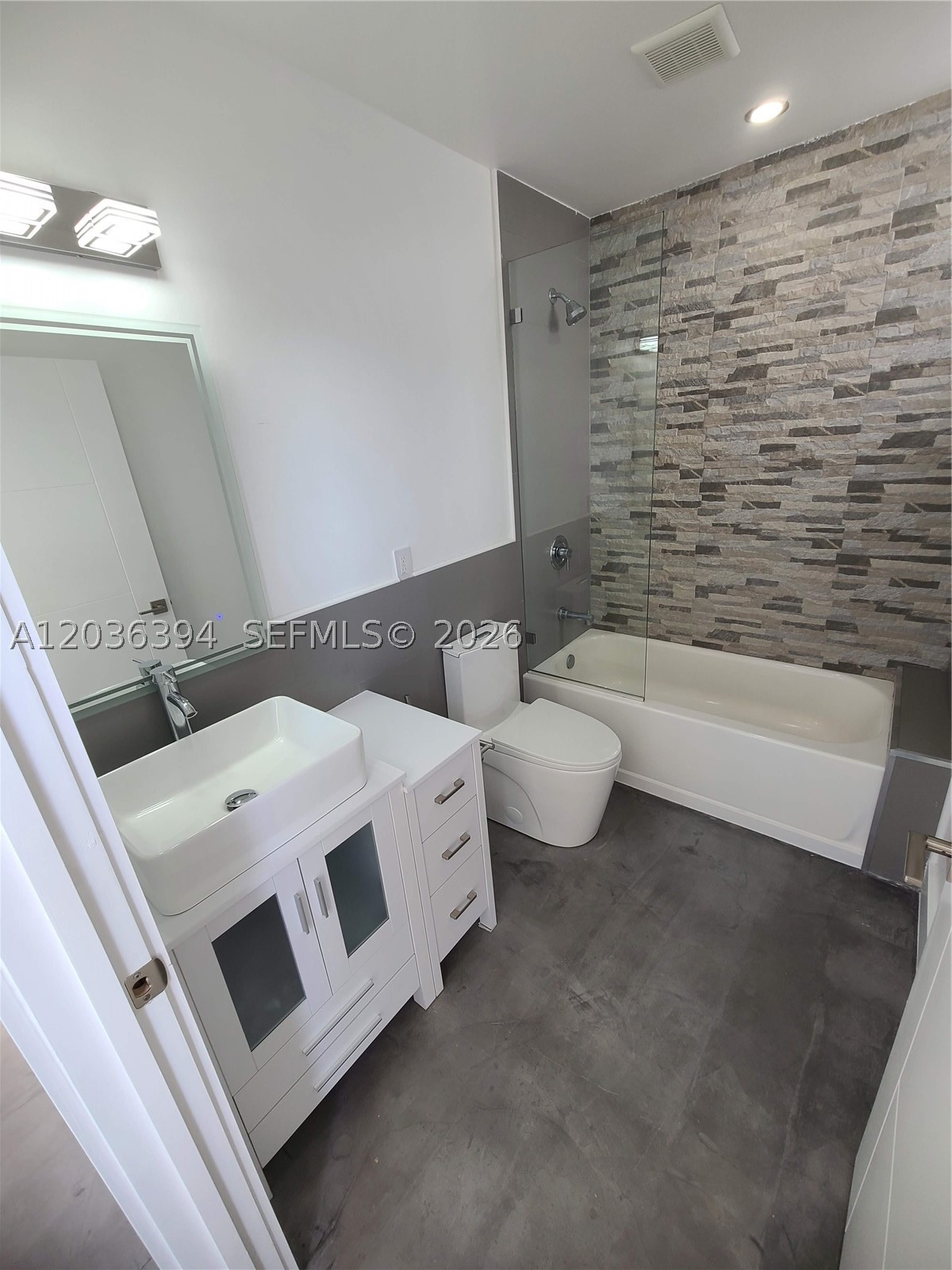 825 Michigan Ave 7 Property Photo 18