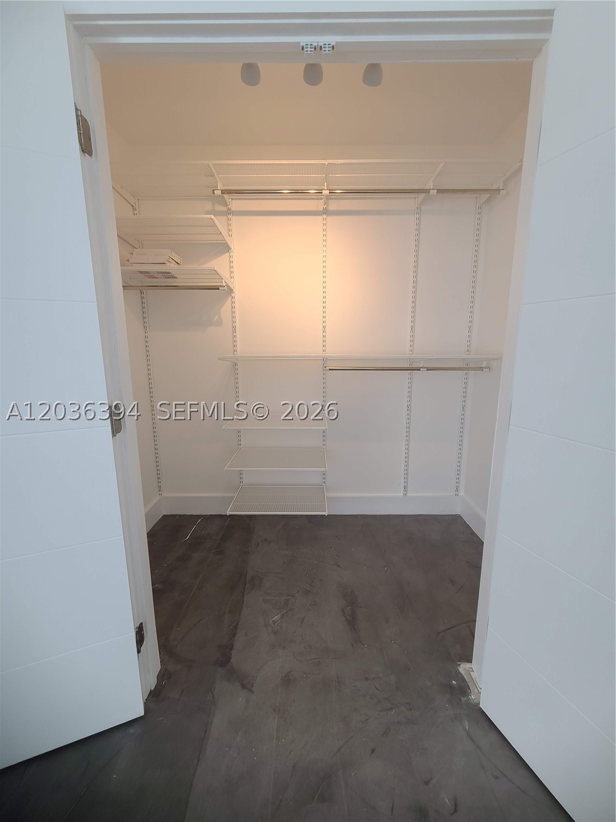 825 Michigan Ave 7 Property Photo 29