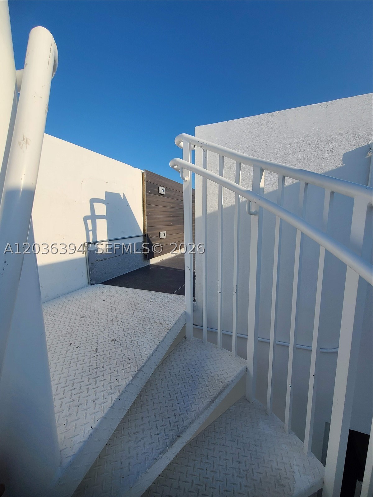 825 Michigan Ave 7 Property Photo 32