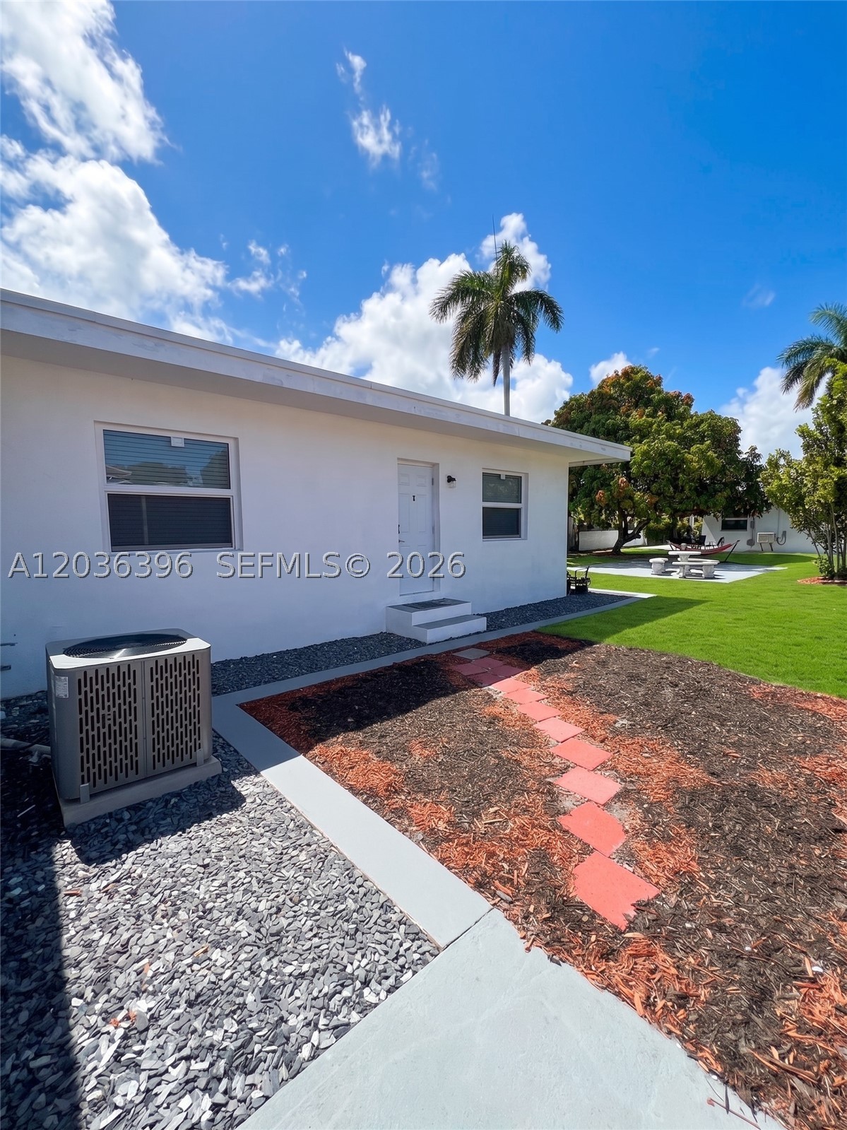 2847 Polk St 2 Property Photo 1