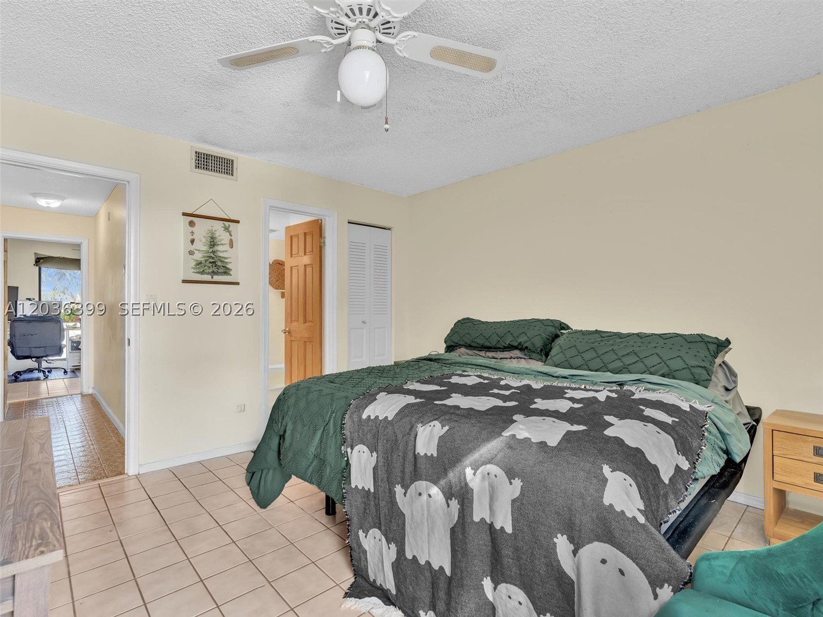 8902 Palm Tree Ln 8902 Property Photo 22