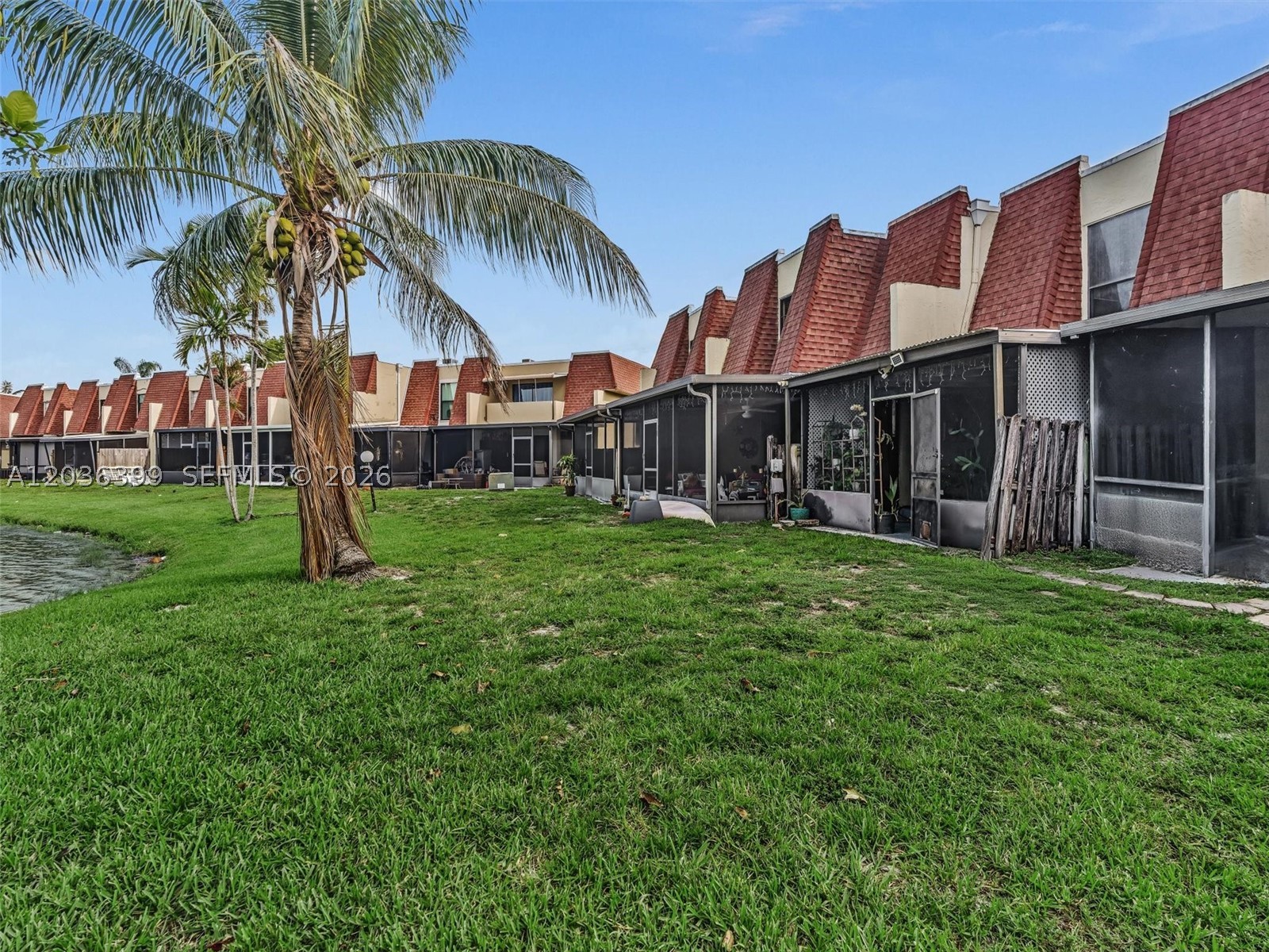 8902 Palm Tree Ln 8902 Property Photo 37