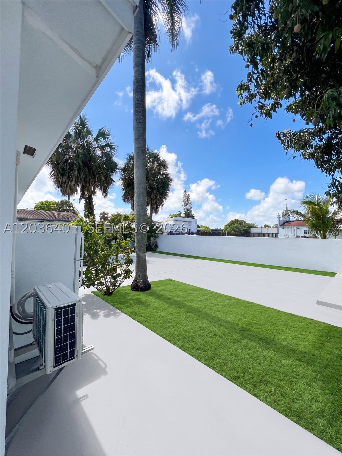 2847 Polk St 3 Property Photo 1