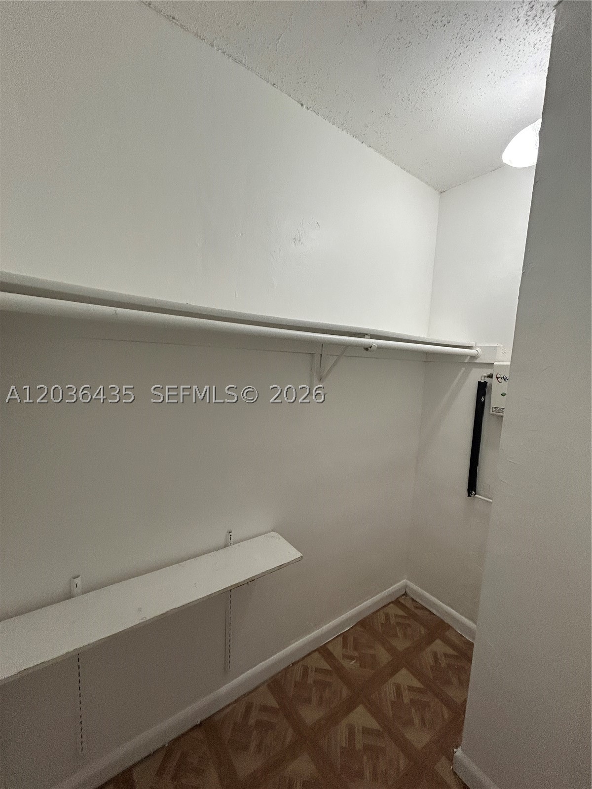 1045 N Andrews Ave 3 Property Photo 8