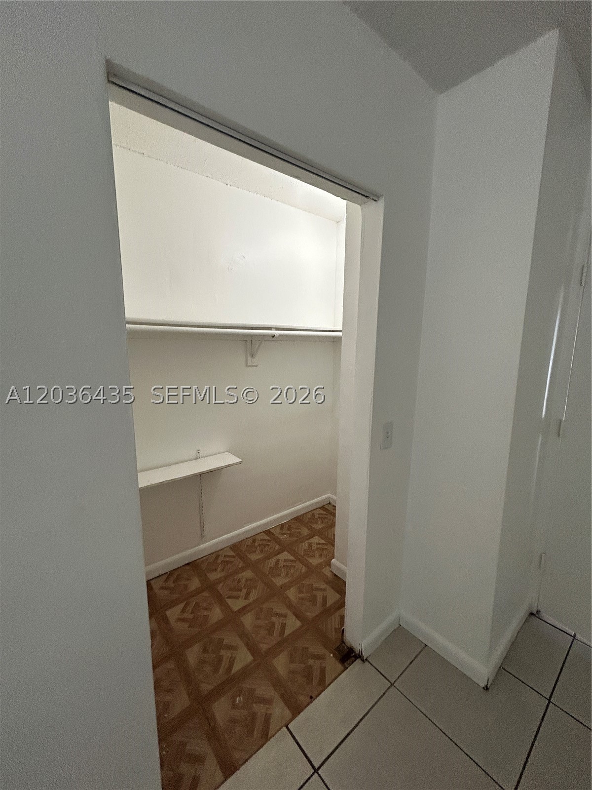 1045 N Andrews Ave 3 Property Photo 9