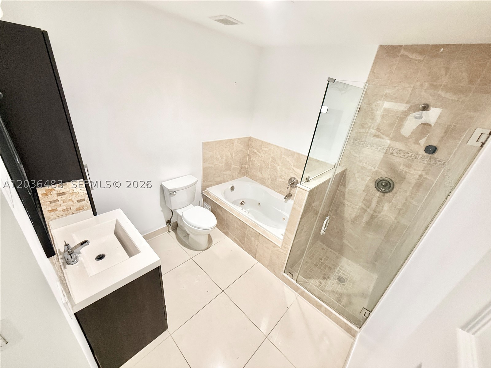 1272 Ne 145th St Property Photo 8