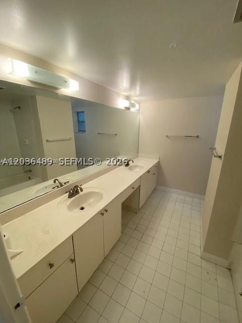 4205 N University Dr 208 Property Photo 10