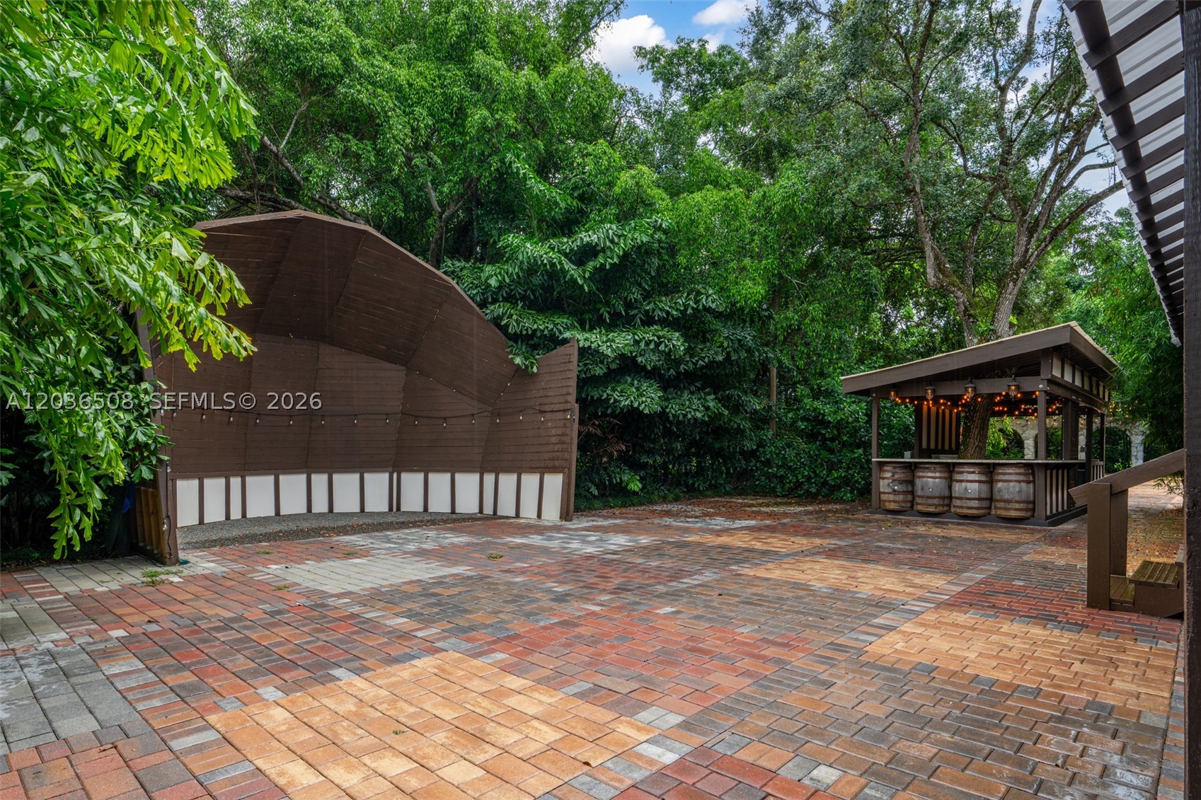 A12036508 Property Photo 13