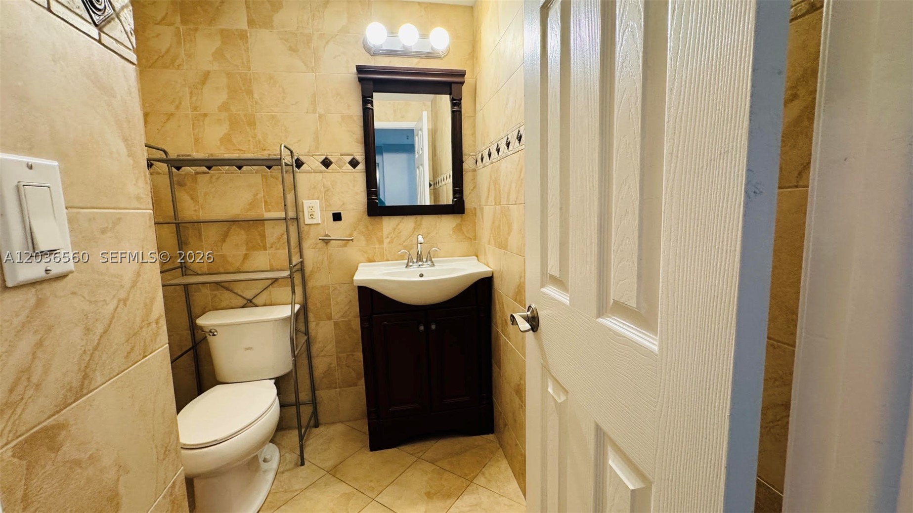 19390 Collins Ave 624 Property Photo 27