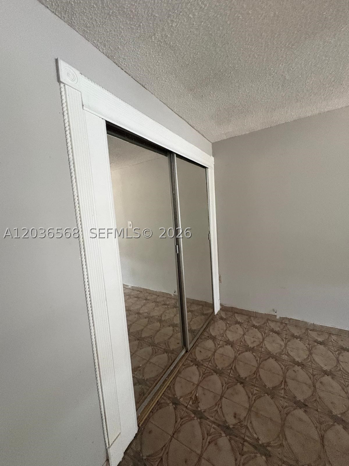 610 Ne 4th Pl 1 Property Photo 1