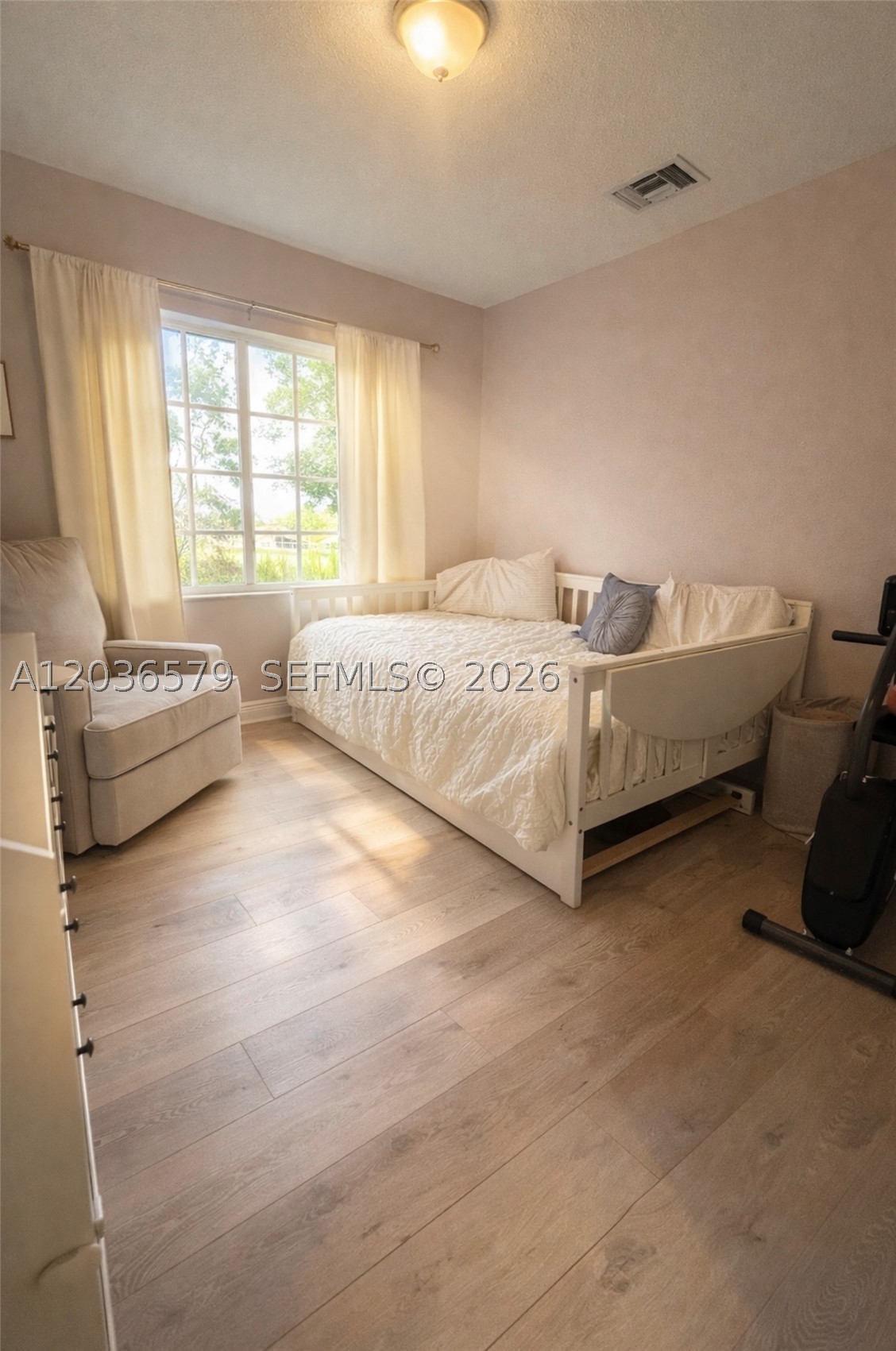 6613 Old Farm Trl Property Photo 8